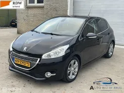 Zwart Gebruikt 2012 Peugeot 208 Allure Hatchback | € 3.840 (Eerlijke prijs)