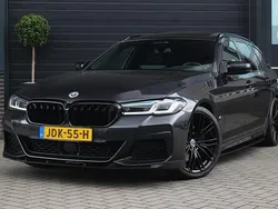 Grijs Gebruikt 2023 BMW 530 Executive Stationwagen | € 47.995 (Iets duurder)