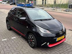 Zwart Gebruikt 2018 Toyota Aygo Hatchback | € 9.850 (Eerlijke prijs)
