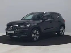Zwart, metallic lak Gebruikt 2021 Volvo XC40 Business Edition SUV | € 28.400 (Super prijs)