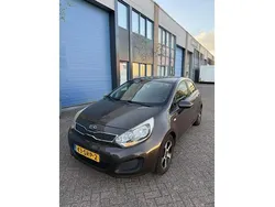 Bruin Gebruikt 2011 Kia Rio Comfort Hatchback | € 4.699 (Eerlijke prijs)