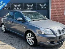 Grijs Gebruikt 2004 Toyota Avensis Executive Sedan | € 6.500 (Duur)