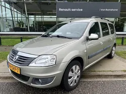 Grijs Gebruikt 2011 Dacia Logan MCV Lauréate MPV | € 3.950 (Eerlijke prijs)