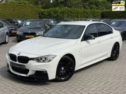 Wit, metallic lak Gebruikt 2015 BMW 316 Executive Sedan | € 17.950 (Duur)