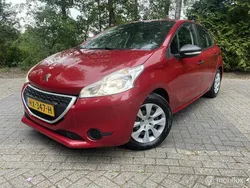 Rood Gebruikt 2013 Peugeot 208 Active Hatchback | € 2.999 (Goede deal)
