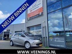 Grijs Gebruikt 2015 Renault Zoe Intens Hatchback | € 6.500 (Eerlijke prijs)
