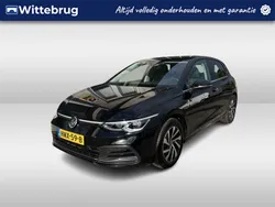 Zwart, metallic lak Gebruikt 2022 VW Golf VIII Style Hatchback | € 24.950 (Goede deal)