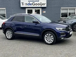 Blauw, metallic lak Gebruikt 2019 VW T-Roc Sportline SUV | € 24.900 (Eerlijke prijs)