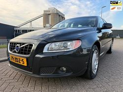 Grijs Gebruikt 2012 Volvo V70 Stationwagen | € 12.950 (Goede deal)