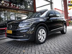 Zwart Gebruikt 2021 VW Tiguan Elegance SUV | € 32.950 (Eerlijke prijs)