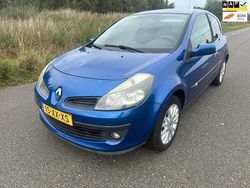 Blauw Gebruikt 2007 Renault Clio II Dynamique Hatchback | € 1.599 (Eerlijke prijs)