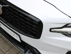 Wit Gebruikt 2021 Volvo S60 R-Design Sedan | € 31.950 (Eerlijke prijs)