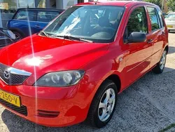Rood Gebruikt 2006 Mazda 2 MPV | € 999 (Eerlijke prijs)