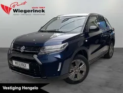Blauw, metallic lak Nieuw 2025 Suzuki Vitara SUV | € 33.348 (Eerlijke prijs)