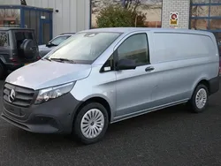 Zilver Nieuw 2024 Mercedes Vito MPV | € 43.950 (Super prijs)