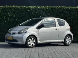 Grijs Gebruikt 2006 Toyota Aygo Hatchback | € 750 (Goede deal)
