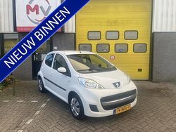 Wit Gebruikt 2010 Peugeot 107 Urban Move Hatchback | € 3.250 (Eerlijke prijs)