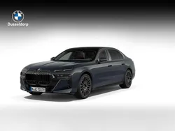 Grijs Nieuw 2025 BMW 750e Comfort Edition Sedan | € 151.714 (Iets duurder)