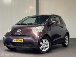 Paars, metallic lak Gebruikt 2009 Toyota iQ Comfort Hatchback | € 3.745 (Eerlijke prijs)