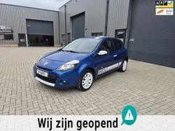 Blauw Gebruikt 2012 Renault Clio IV Hatchback | € 4.750 (Eerlijke prijs)