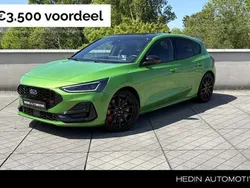 Groen Gebruikt 2023 Ford Focus ST Hatchback | € 71.906