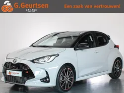 Grijs Gebruikt 2022 Toyota Yaris Sport Hatchback | € 24.800 (Goede deal)
