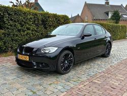Zwart Gebruikt 2005 BMW 325 Sedan | € 9.995 (Iets duurder)