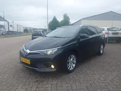 Zwart Gebruikt 2015 Toyota Auris Hatchback | € 8.995 (Eerlijke prijs)