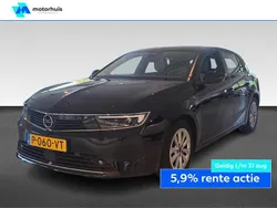 Zwart Gebruikt 2022 Opel Astra Edition Hatchback | € 18.940 (Eerlijke prijs)