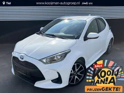Wit Gebruikt 2020 Toyota Yaris Hybrid Style Hatchback | € 18.400 (Goede deal)
