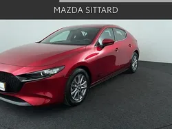 Rood Nieuw 2025 Mazda 3 Prime-Line Hatchback | € 33.840 (Eerlijke prijs)