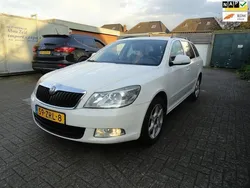 Wit Gebruikt 2013 Skoda Octavia Stationwagen | € 3.750 (Eerlijke prijs)