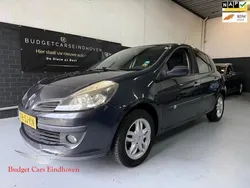 Grijs Gebruikt 2006 Renault Clio II Hatchback | € 1.995 (Eerlijke prijs)