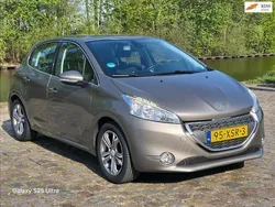 Grijs Gebruikt 2012 Peugeot 208 Allure Hatchback | € 4.999 (Eerlijke prijs)