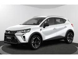 Chrystal white / zwart dak (wit metallic) Nieuw 2025 Mitsubishi ASX Intense+ SUV | € 37.790 (Eerlijke prijs)