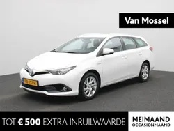 Wit Gebruikt 2017 Toyota Auris Touring Sports Stationwagen | € 15.900 (Eerlijke prijs)