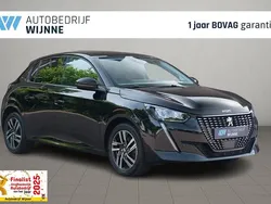 Zwart Gebruikt 2023 Peugeot 208 Allure Hatchback | € 17.950 (Eerlijke prijs)