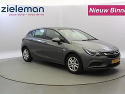 Grijs Gebruikt 2018 Opel Astra Edition Hatchback | € 8.845 (Goede deal)