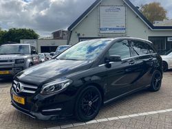 Zwart Gebruikt 2017 Mercedes B180 MPV | € 15.999 (Eerlijke prijs)