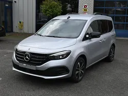 Zilver Gebruikt 2023 Mercedes EQT200 Advanced Plus MPV | € 28.950