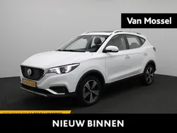 Wit Gebruikt 2020 MG ZS Luxury Sedan | € 15.995 (Eerlijke prijs)