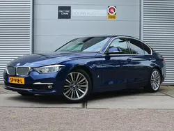 Blauw Gebruikt 2018 BMW 330e Luxury Line Sedan | € 19.999 (Eerlijke prijs)