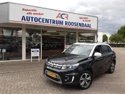 Zwart, metallic lak Gebruikt 2015 Suzuki Vitara SUV | € 14.749 (Eerlijke prijs)