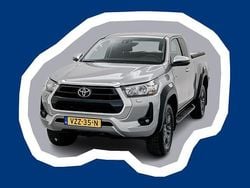 Grijs (metallic) Gebruikt 2024 Toyota HiLux Pickup | € 39.945 (Eerlijke prijs)