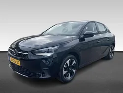 Zwart, metallic lak Gebruikt 2023 Opel Corsa-e Hatchback | € 19.945 (Eerlijke prijs)