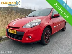 Rood Gebruikt 2011 Renault Clio R.S. Hatchback | € 1.500 (Super prijs)