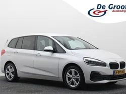 Wit Gebruikt 2020 BMW 216 Executive Stationwagen | € 19.950 (Iets duurder)