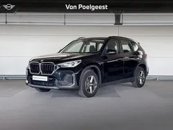 Saphirschwarz metallic (zwart metallic) Gebruikt 2024 BMW X1 Comfort Edition SUV | € 47.500 (Eerlijke prijs)