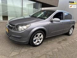 Grijs Gebruikt 2005 Opel Astra Elegance Hatchback | € 1.499 (Goede deal)