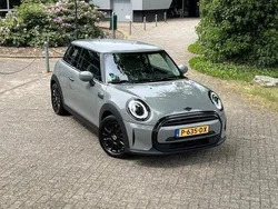 Grijs Gebruikt 2022 Mini Cooper Hatchback | € 20.850 (Eerlijke prijs)